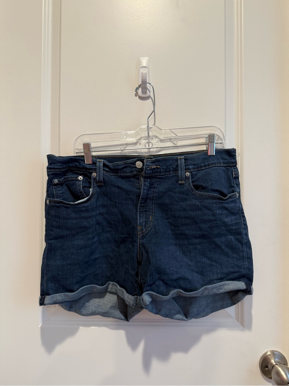 Levi’s Mid-Length Rolled Hem Denim Shorts Women’s Size 32 Dark Wash